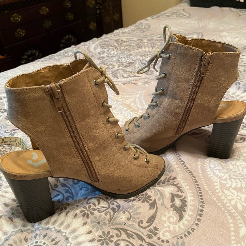 Suede Booties🤎 - Picture 10 of 10